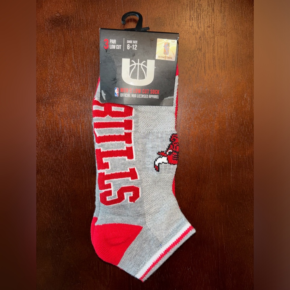 NBA Ultra Game Chicago Bulls Men’s Low Cut Socks - 3 Pair - Shoe Size 6-12